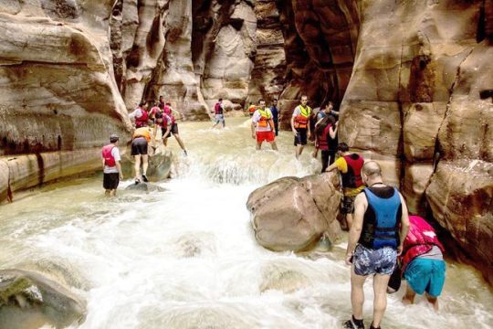 Aventură în Wadi Mujib